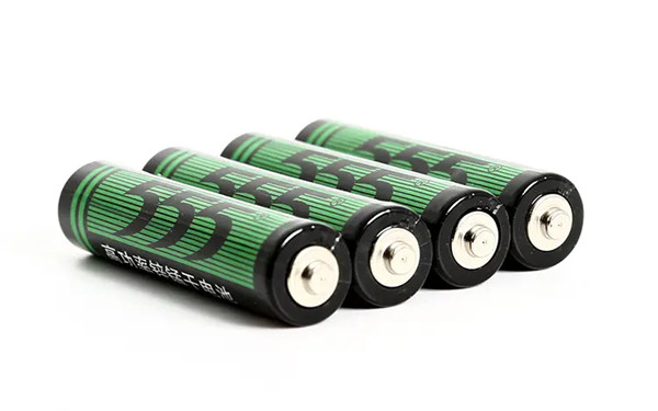 什么是堿性鋅錳電池，堿性電池有哪些優(yōu)缺點(diǎn)1_副本.jpg